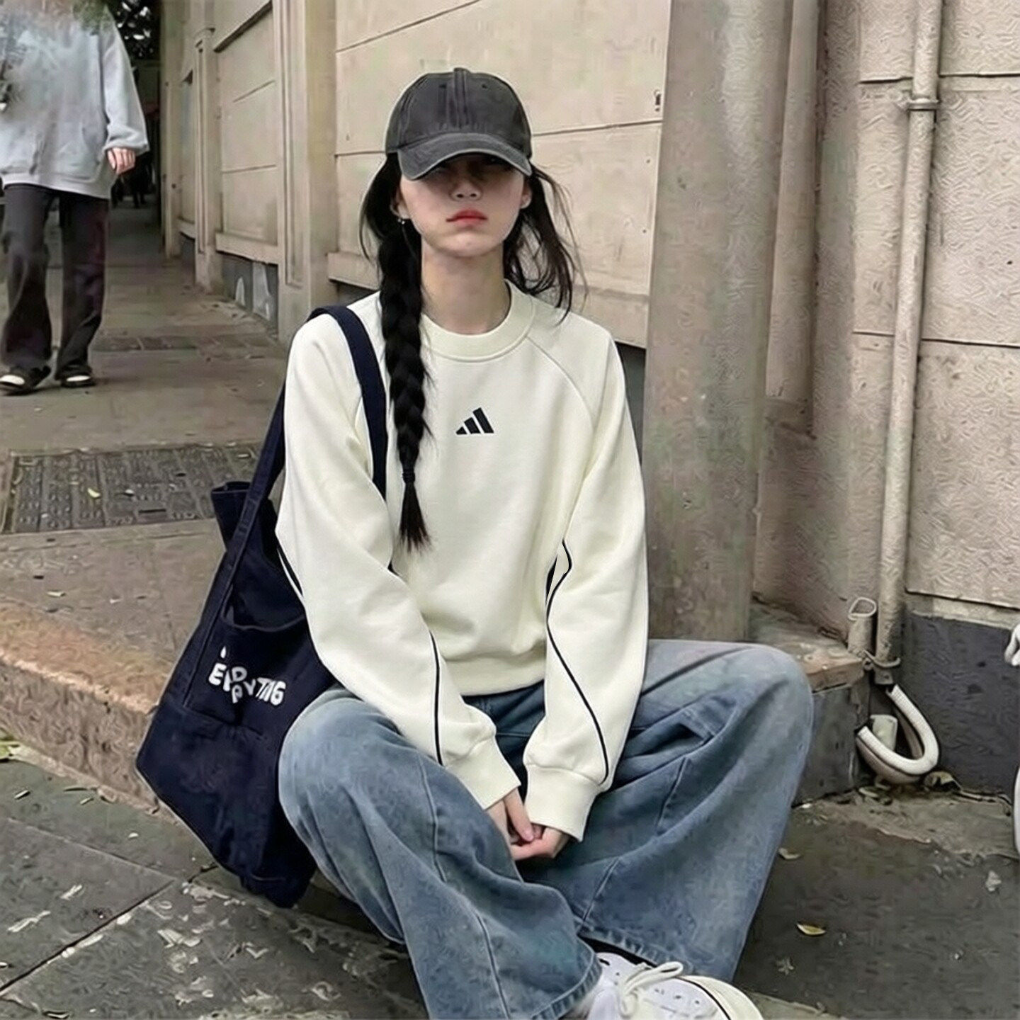 阿迪达斯短款卫衣女秋季新款宽松打底衫运动白色外套韩版复古上衣