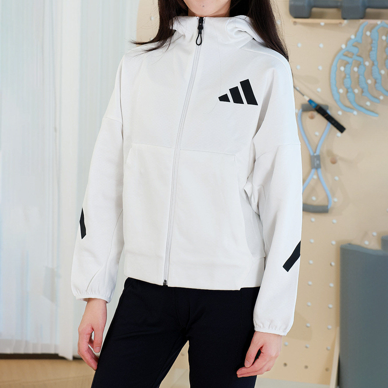 阿迪达斯白色外套女装新款宽松运动服连帽开衫卫衣休闲夹克上衣