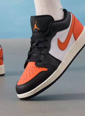 Nike耐克运动鞋女鞋秋季新款AJ1黑橙扣碎休闲鞋减震低帮篮球板鞋