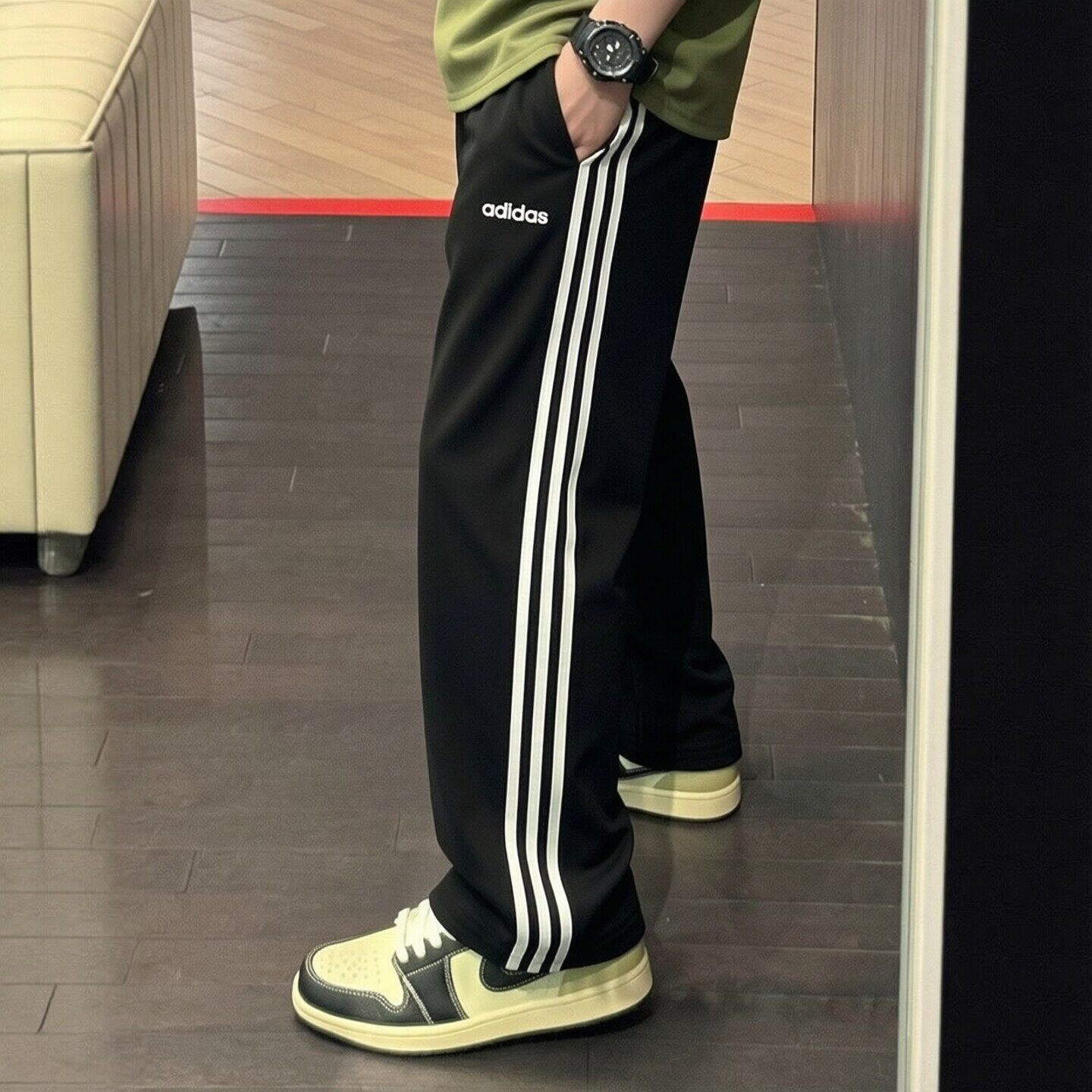 阿迪达斯男裤子新款三条纹宽松跑步训练健身运动裤直筒休闲长裤