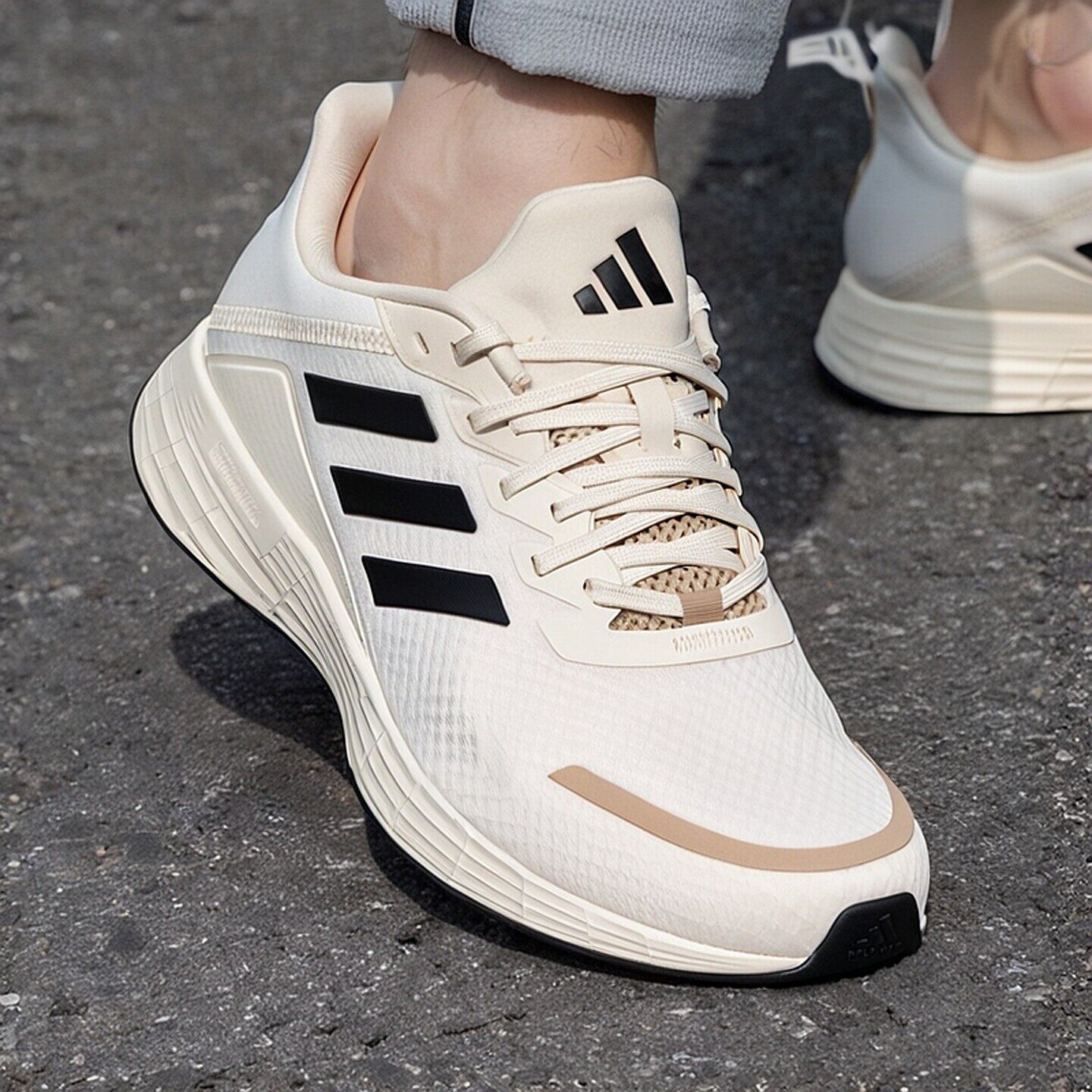 adidas阿迪达斯跑步鞋男女夏季新款复古透气情侣轻便缓震休闲男鞋