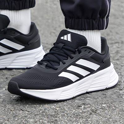 阿迪达斯休闲鞋男鞋新款运动鞋黑白色网面透气减震跑步鞋JQ7499