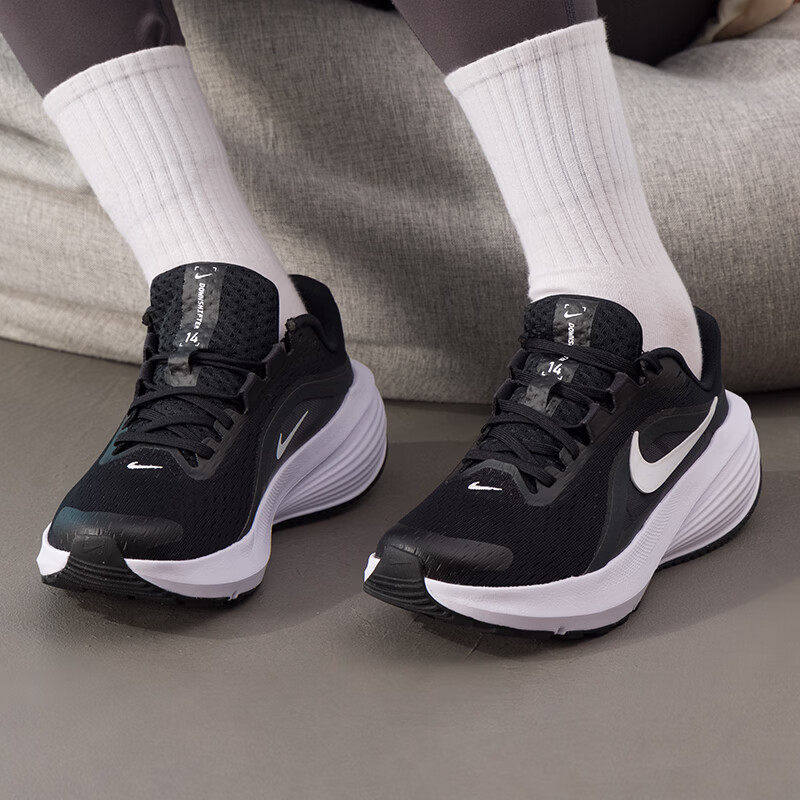 NIKE耐克TANJUN女鞋跑鞋经典黑白轻质透气缓震耐磨百搭休闲跑步鞋