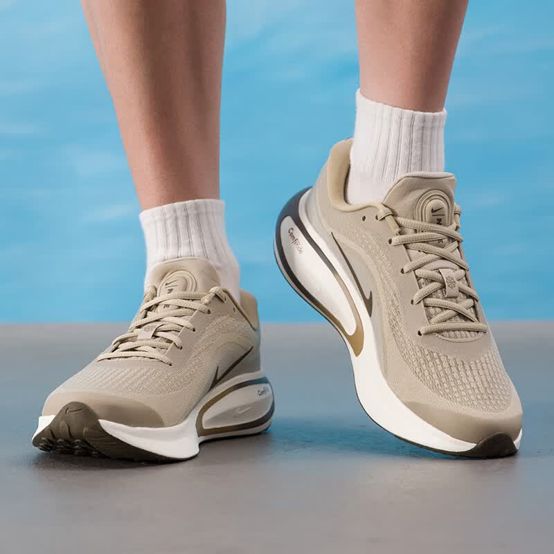 Nike耐克2026年新款男女跑步鞋透气轻质减震耐磨系带运动鞋情侣款