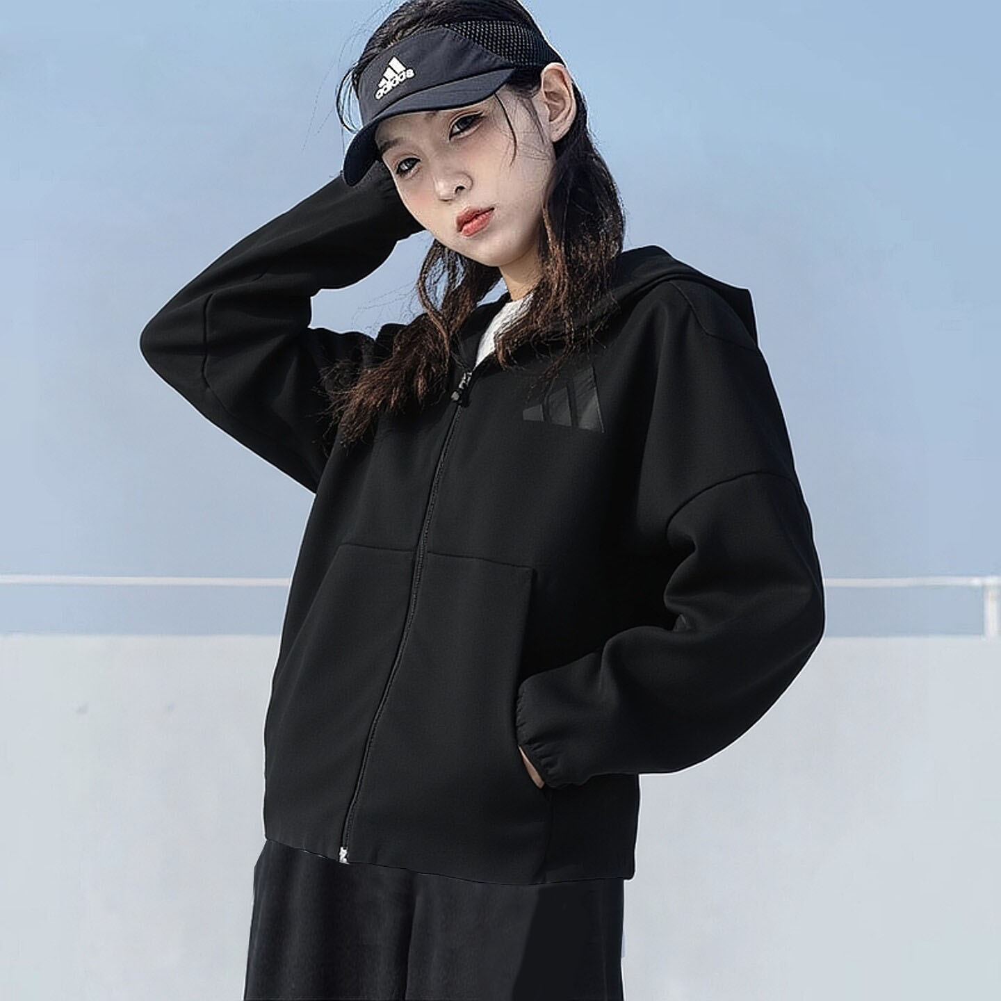 阿迪达斯运动外套女秋季新款短款美式复古纯色连帽衫卫衣棉质夹克