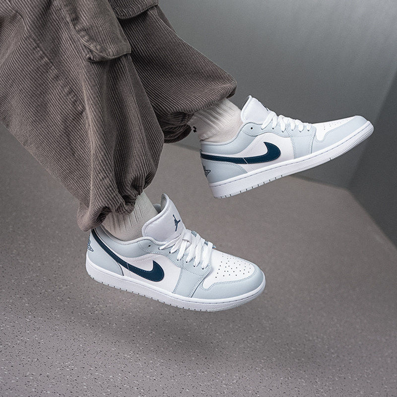 Nike耐克男鞋air Jordan 1 AJ1白蓝低帮复古运动鞋休闲板鞋