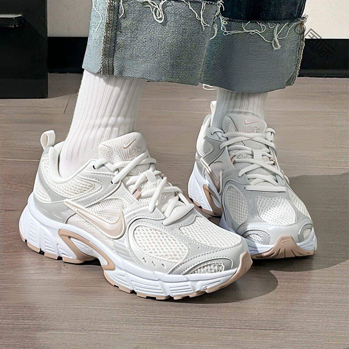 正品耐克鞋子NIKE V5 RNR老爹鞋正品运动鞋轻便女鞋透气网鞋跑鞋