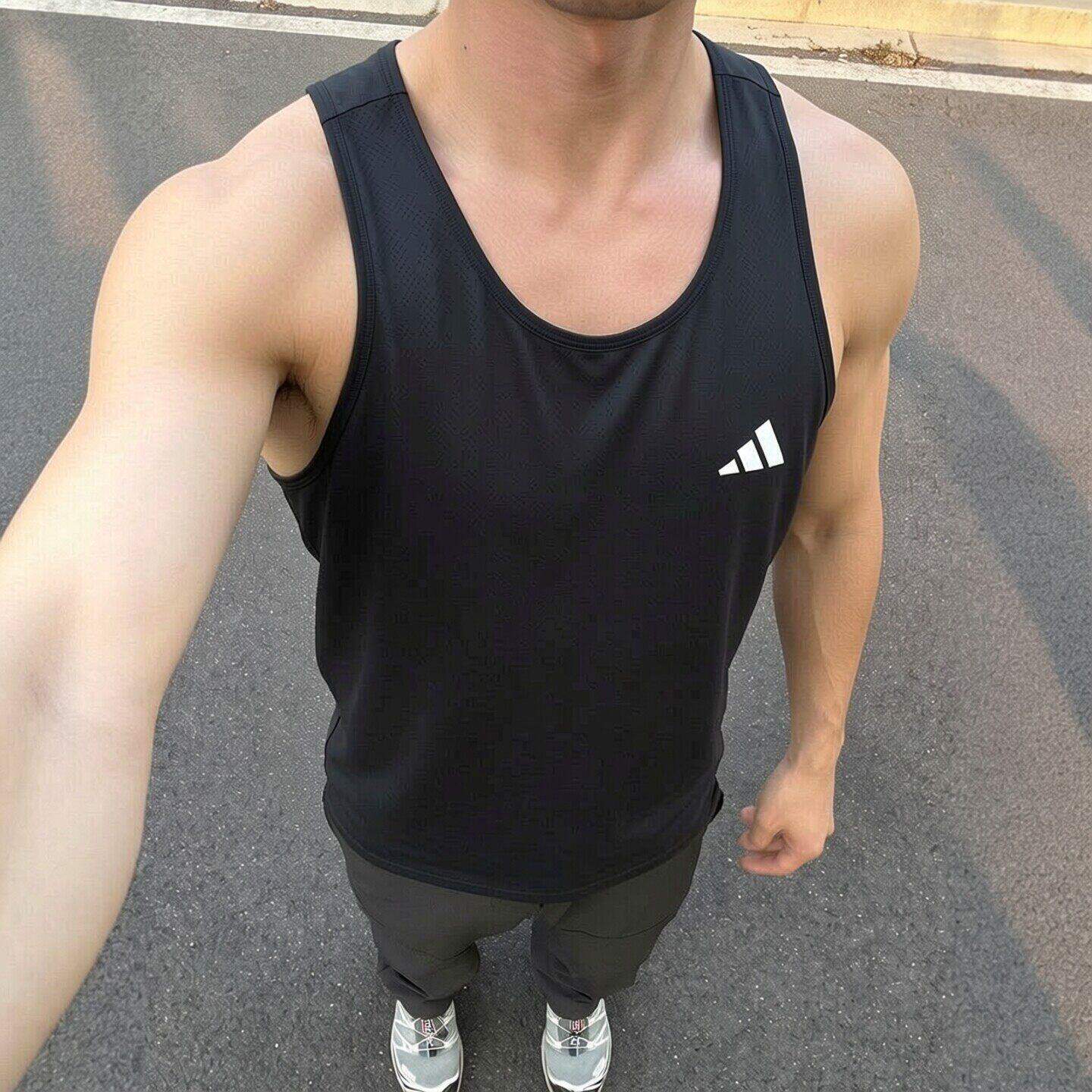 阿迪达斯坎肩背心男夏季休闲无袖T恤跑步健身速干透气训练运动服