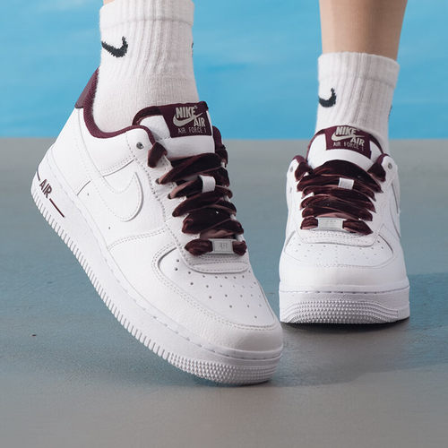 Nike耐克夏季新款女空军一号AF1白色酒红色低帮板鞋芭蕾风运动鞋