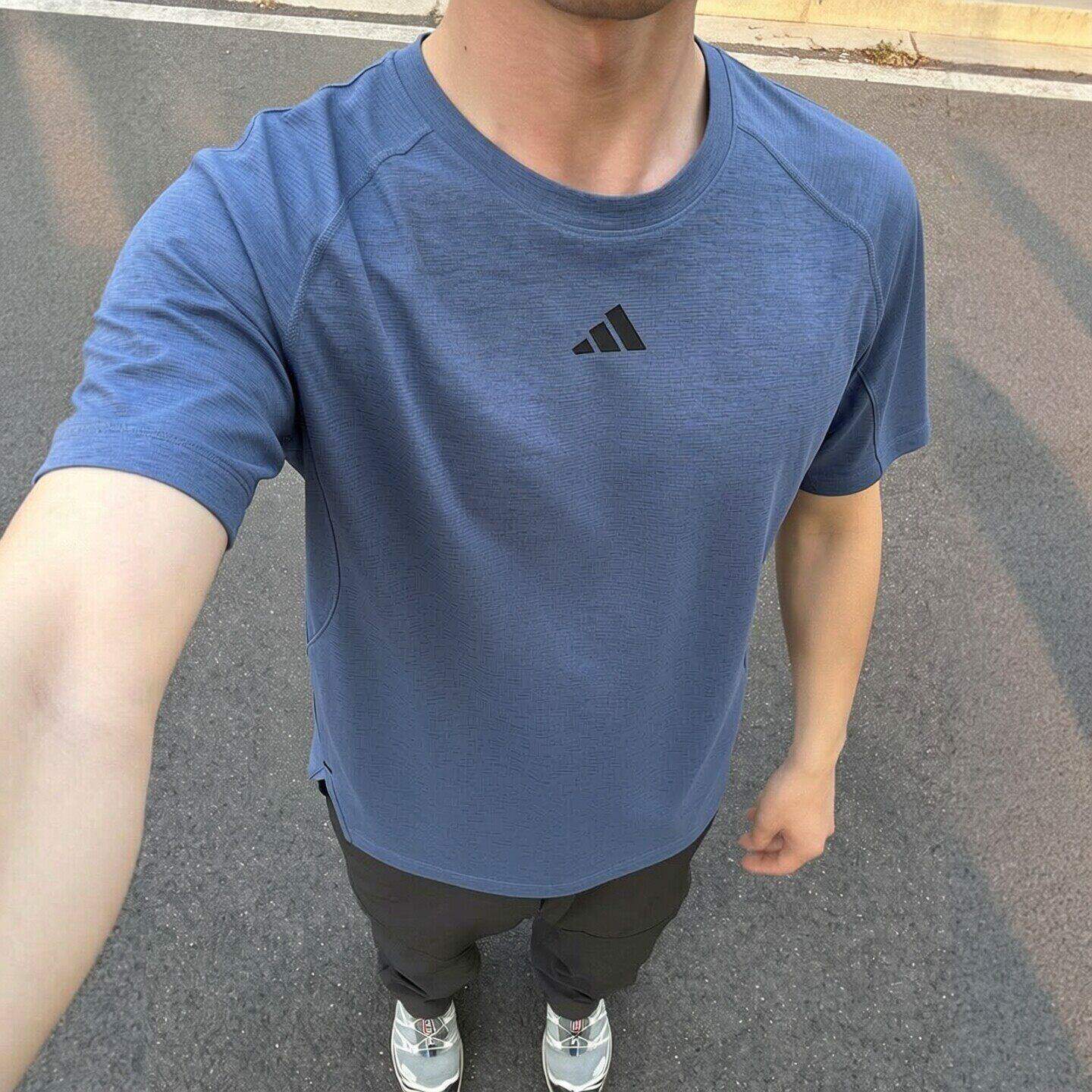 阿迪达斯蓝色短袖T恤男装夏季正品运动服透气速干身训练圆领上衣