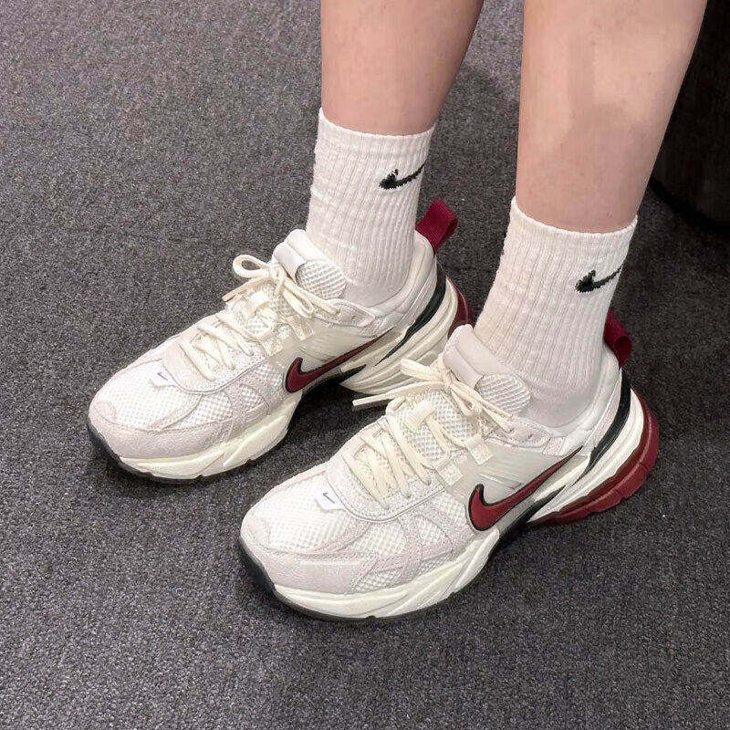 Nike耐克鞋子正品V2K运动鞋秋季新款女鞋透气网面鞋跑步鞋旅游鞋
