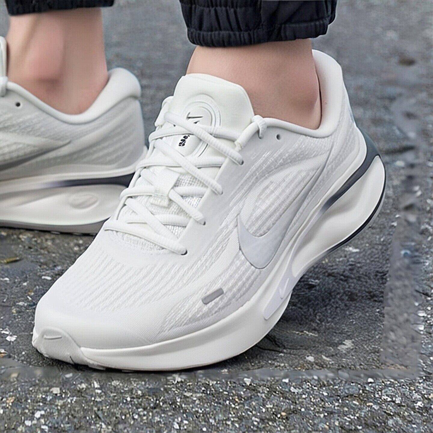 耐克跑步鞋Nike男鞋夏季正品网面透气运动鞋轻便减震百搭小白鞋