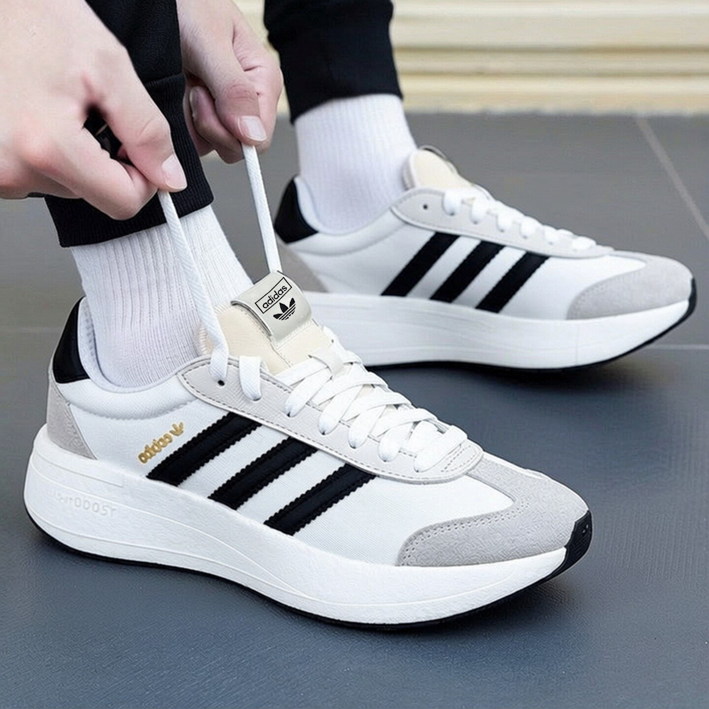Adidas三叶草休闲鞋男女夏新款透气复古BOOST缓震厚底跑步鞋男