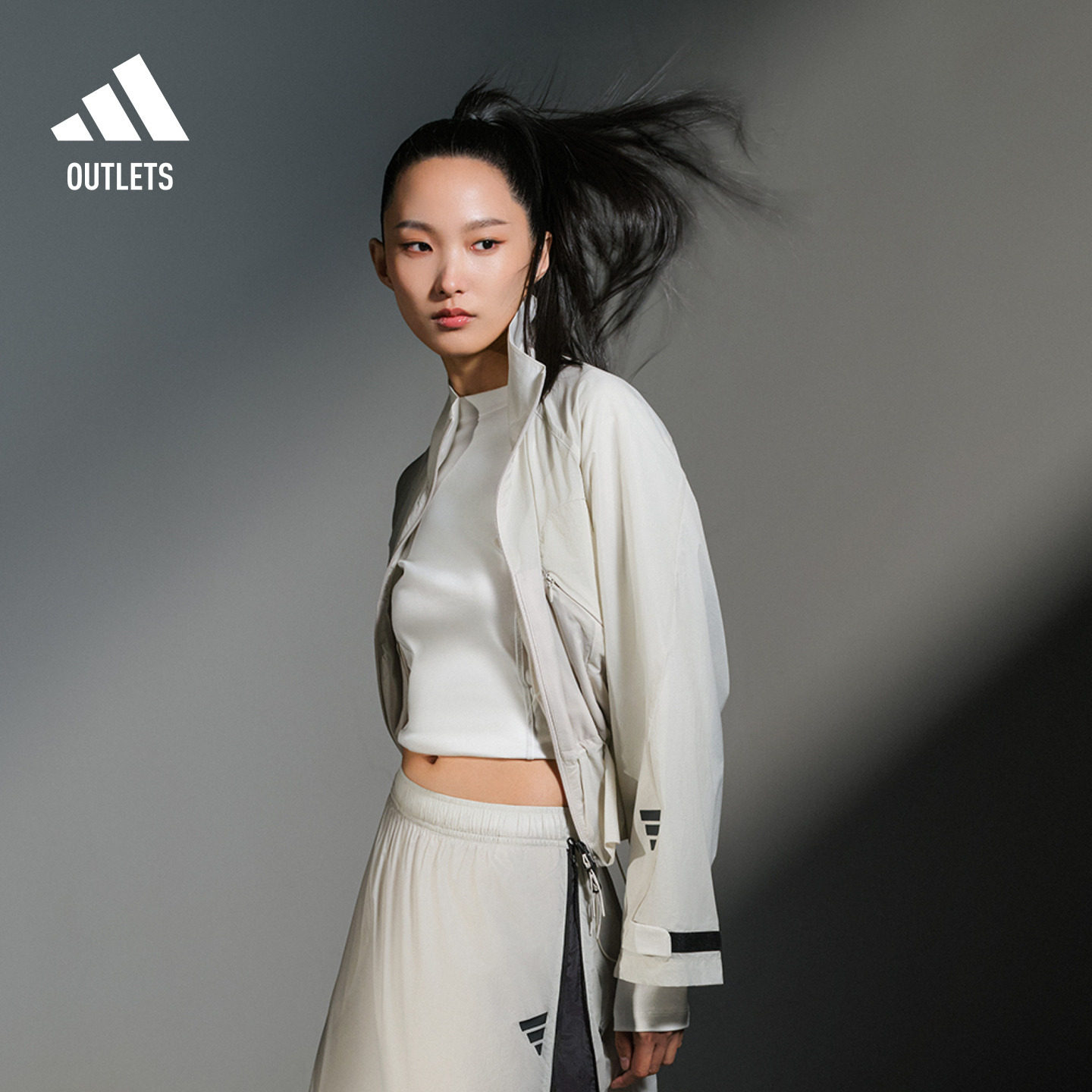 阿迪达斯女子夹克外套