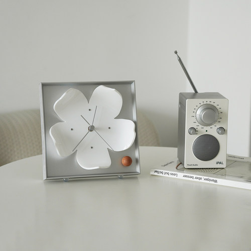 高颜值创意网红樱花时钟