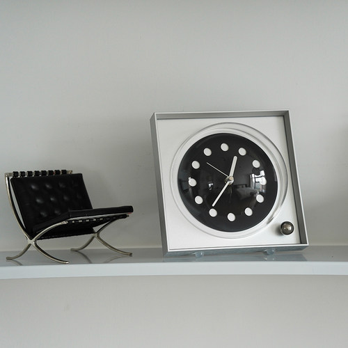 包豪斯高级感极简时钟摆件中古