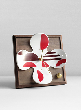 虚室杂陈新款新年可爱小红花朵立钟座钟北欧简约客厅桌面静音家用