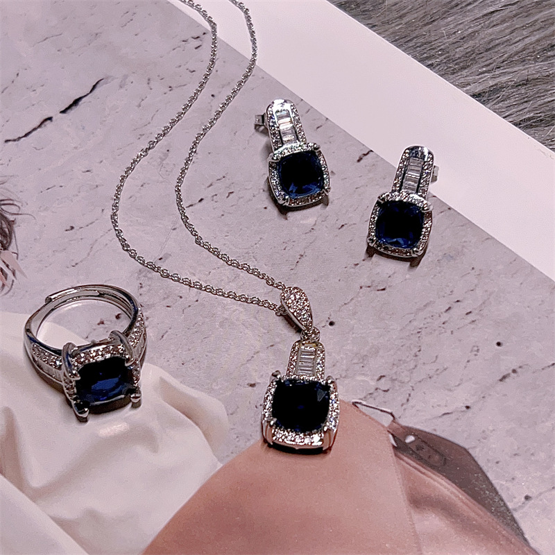 简约高级项链耳钉小众复古满钻女