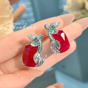 轻奢高级感红刚玉锦鲤耳钉复古小众气质高碳钻鲤鱼耳环彩宝耳饰女