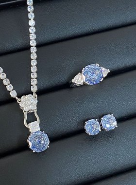 封底千禧玫瑰切割坦桑蓝八边项链