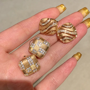 意大利布布风镶钻方块波浪耳饰高级感耳环金色棋盘格新中式耳夹女