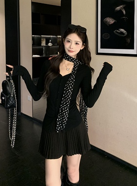 3MER哦哦三妹 纯欲加绒内搭修身打底衫女秋冬v领收腰长袖t恤上衣