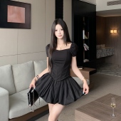 3MER哦哦三妹 T恤女夏蓬蓬a字短裙套装 黑色法式 收腰显瘦鱼骨短袖