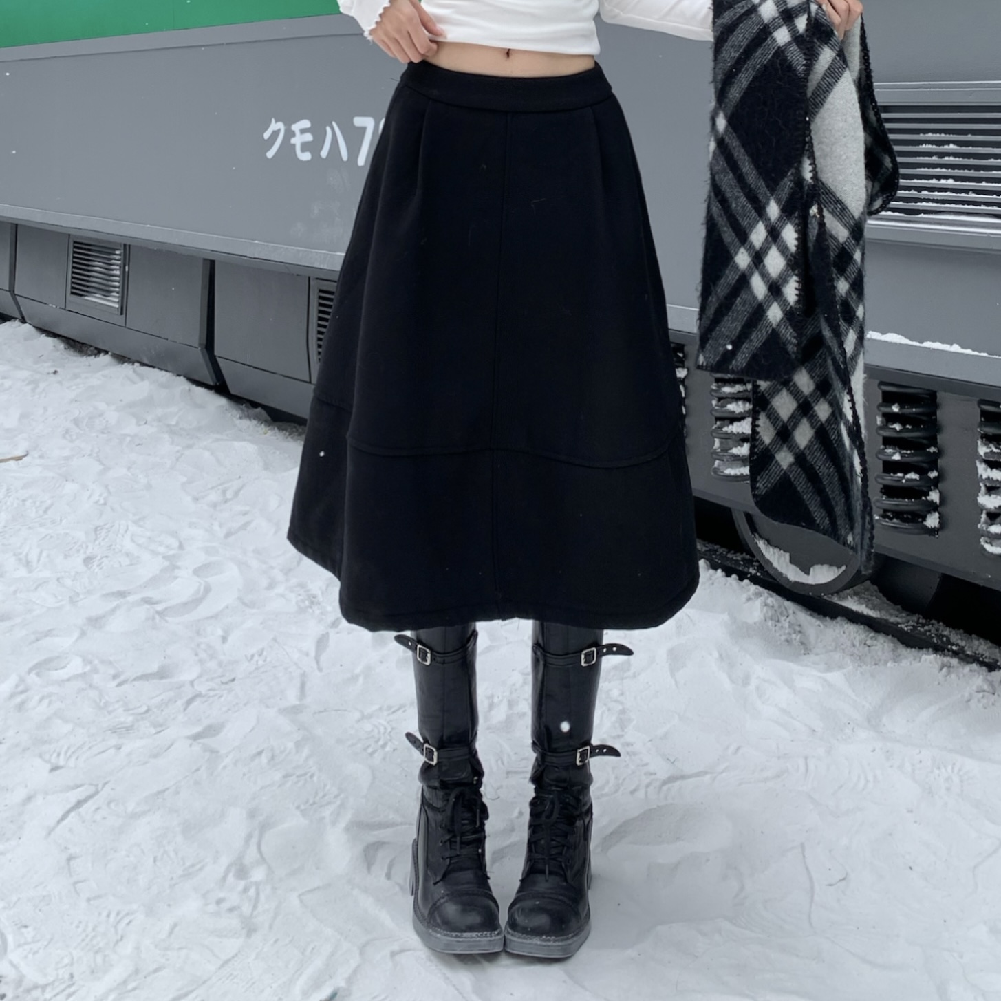 3MERMiu系百搭呢子加绒七分裙