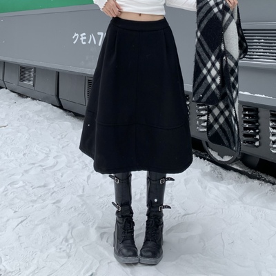 3MERMiu系百搭呢子加绒七分裙