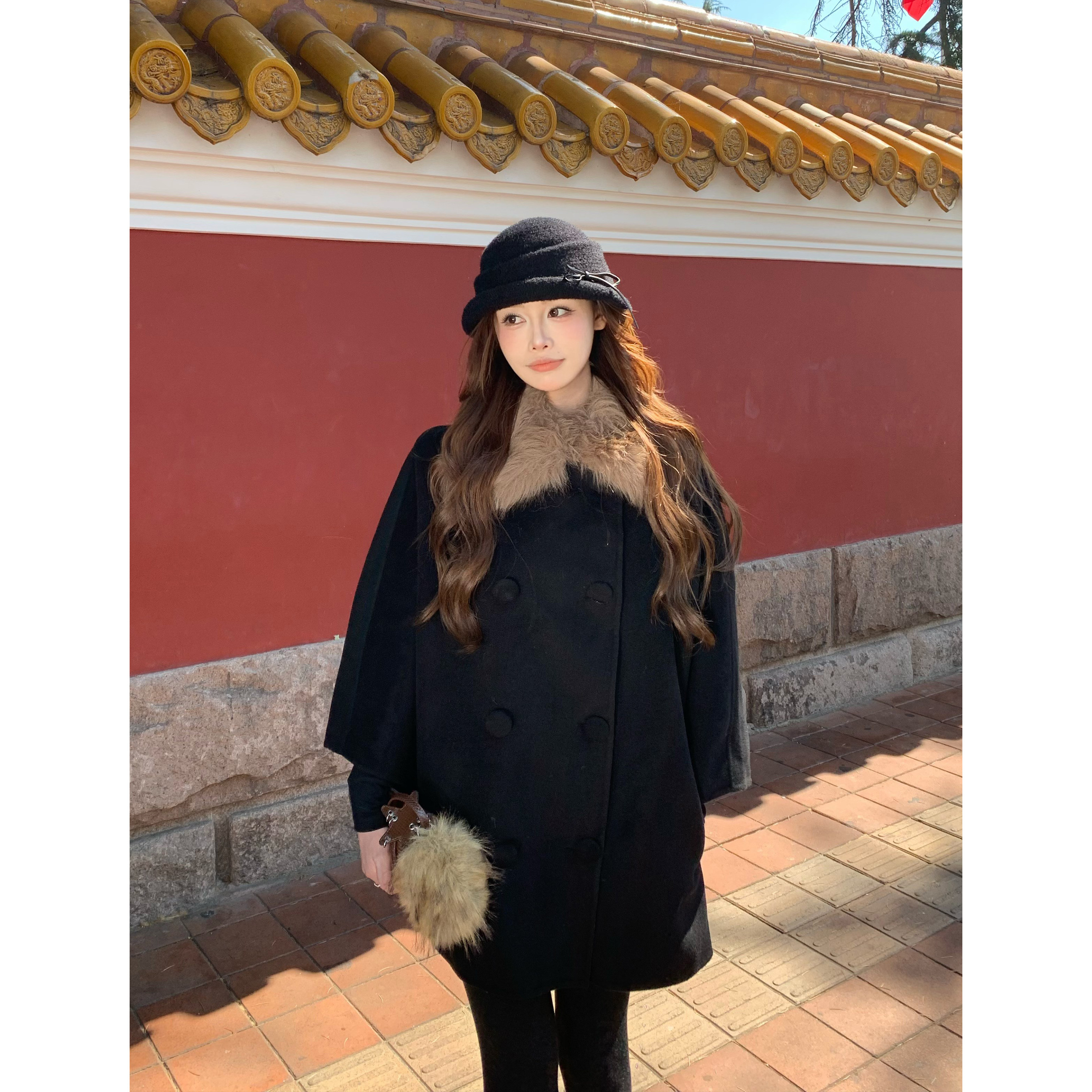3MER哦哦三妹黑色短款双面呢羊毛斗篷大衣女秋冬宽松毛领毛呢外套