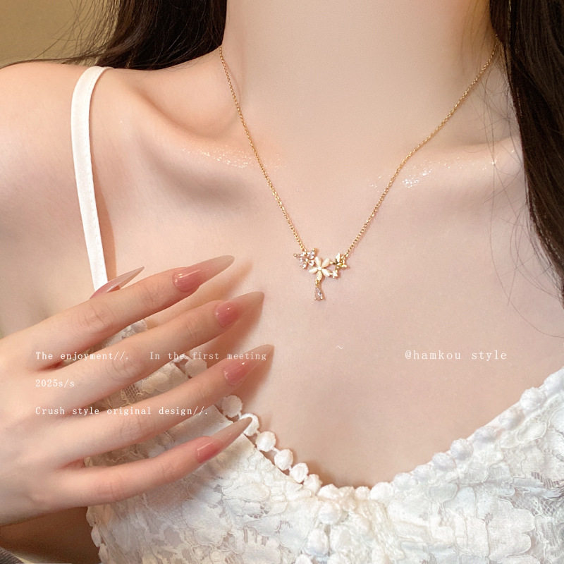 锆石花瓣水滴猫眼石吊坠钛钢项链女精致颈链高级感个性优雅锁骨链