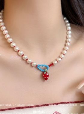 吧唧一口!甜美风草莓珍珠项链女款新款小众设计感choker项圈