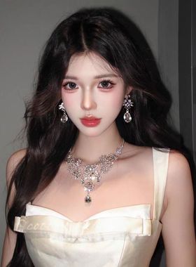 轻奢重工银色花朵项链耳环套装2025新款女新娘礼服配饰夸张锁骨链