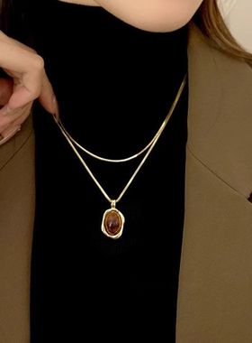 爆款琥珀叠戴金色毛衣项链女生2024秋冬新款轻奢高级感小众毛衣链