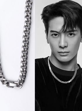 王嘉尔同款不掉色钛钢古巴卡扣项链锁骨链男情侣款日韩百搭高级感