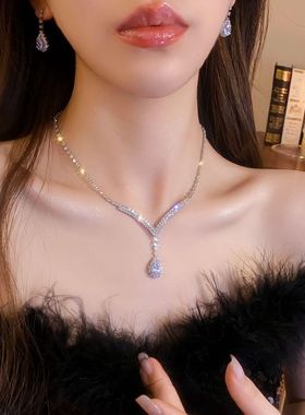 水滴超闪项链新款锁骨链女高级感轻奢个性小众颈链耳钉套装配饰女