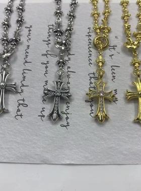 泰银经典镶钻十字架OT扣项链女