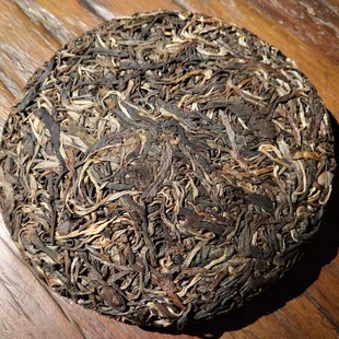 老班章古树青饼,蜜香爆棚,舌底鸣泉高贵香韵茶气强 普洱茶生茶