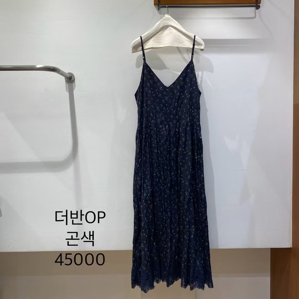 九0701韩国东大门连衣裙区standard-workers-8574253个性纯色气质