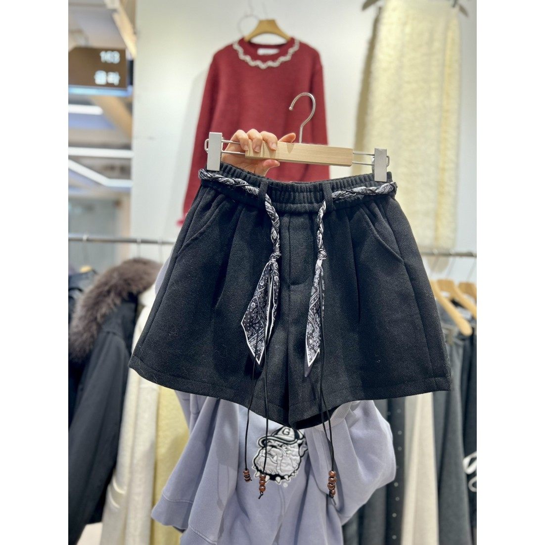 八1213韩国东大门运动短裤区4538242春冬气质韩版个性可爱街舞