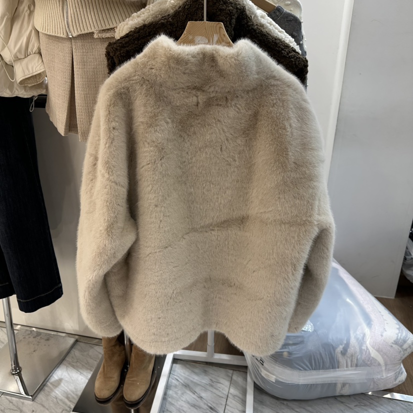 八1126韩国东大门运动瑜伽外套短款大衣区4503882人气欧美秋季