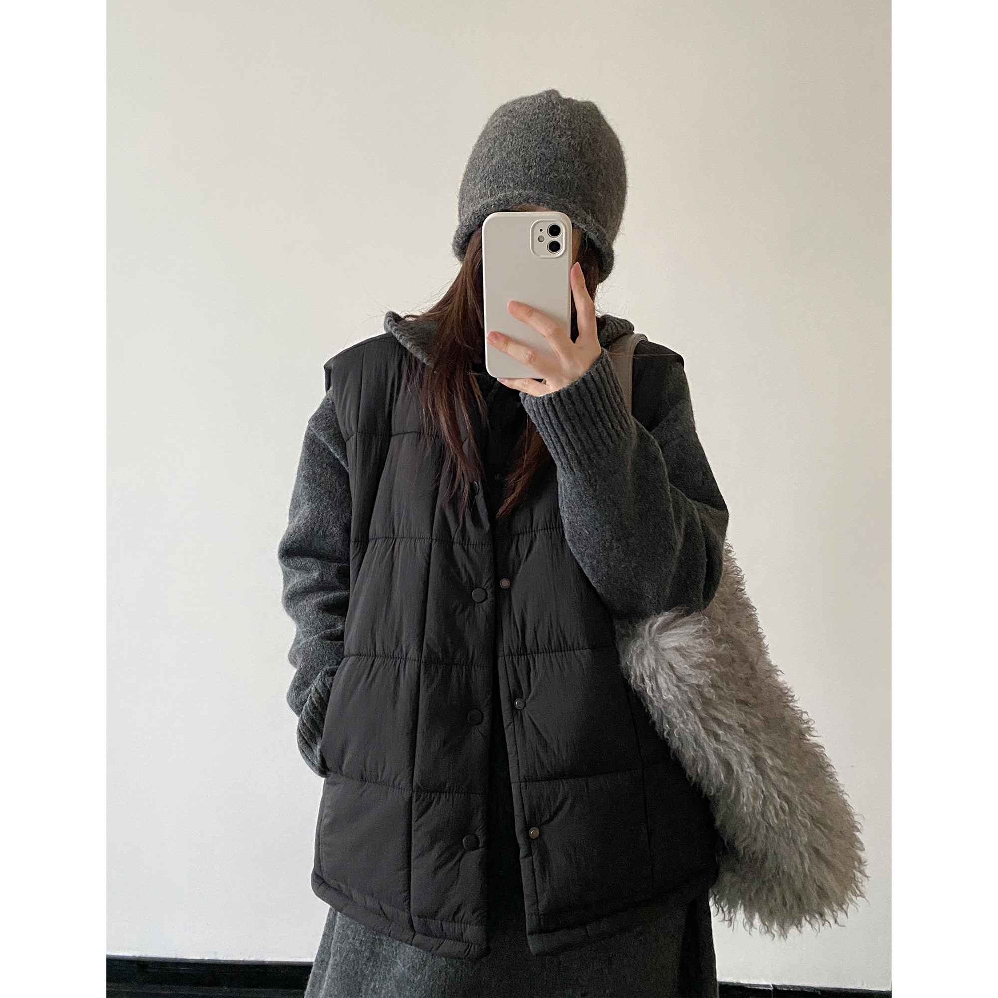 秋冬新款宽松花苞下摆棉服马甲女