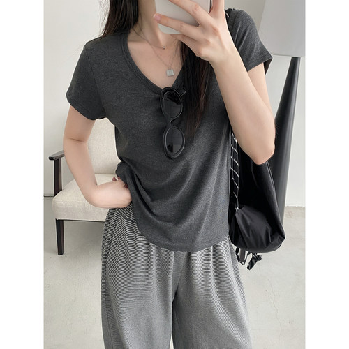松弛感日常穿搭短袖T恤衫女夏