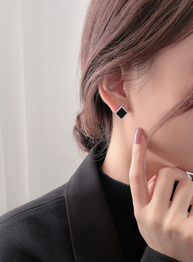 黑色方形耳钉2026新款爆款耳环小众高级感轻奢气质独特耳饰女饰品