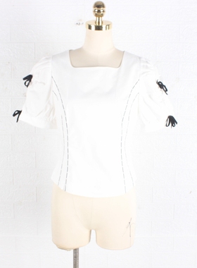 风迪品牌折扣夏季新款T恤女宽松百搭方领全棉泡泡袖上衣1A25216