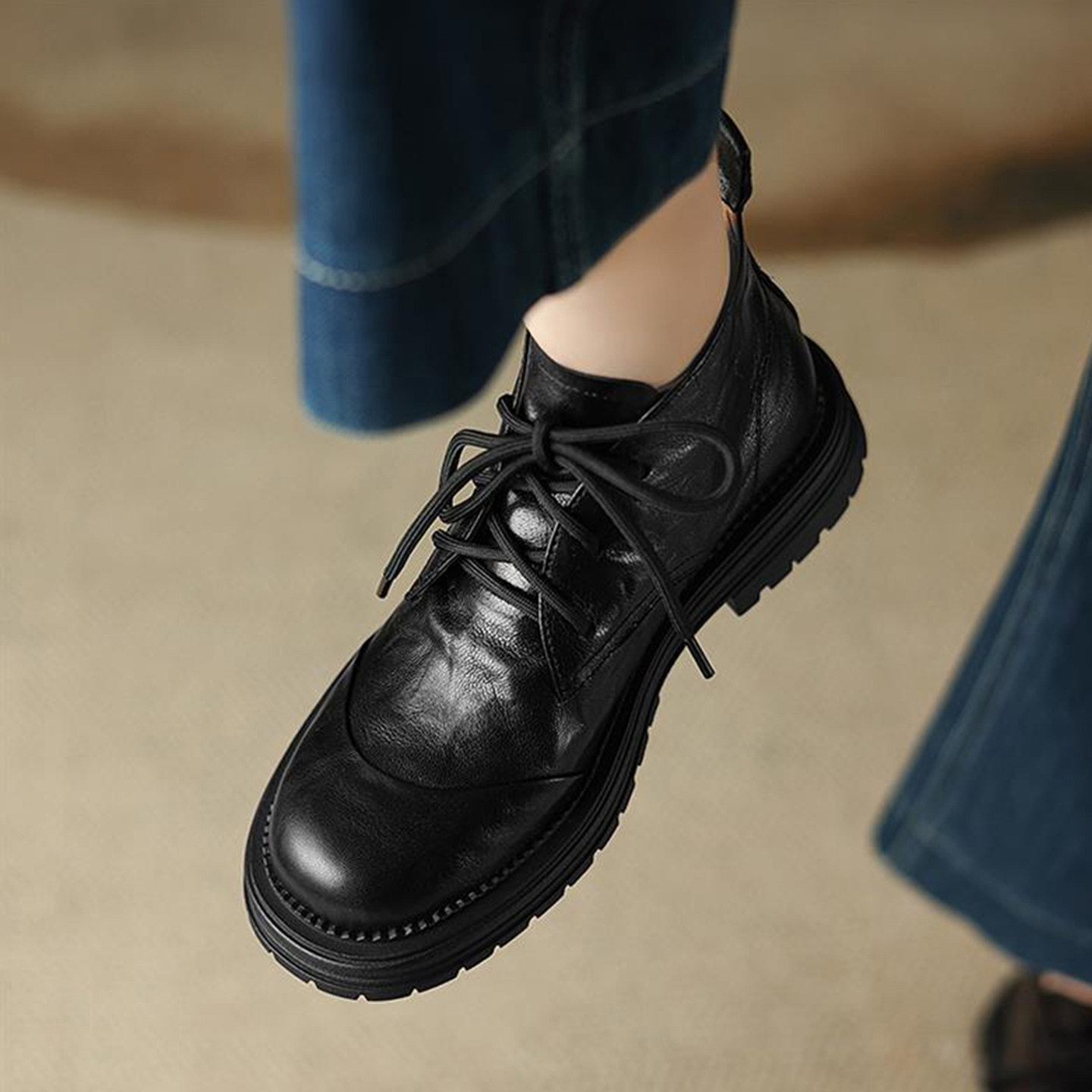 英伦风马丁靴女2025年新款低跟短靴秋冬单鞋加绒女靴子百搭小皮鞋,女鞋,马丁靴,淘宝优惠券,粉丝福利购,淘宝优惠卷