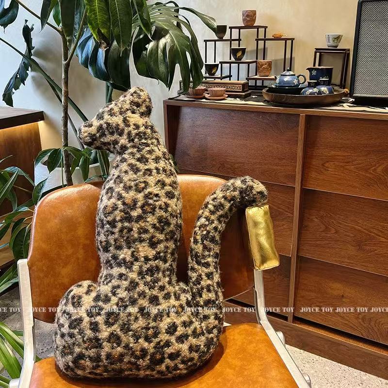 招财金钱豹玩偶毛绒玩具沙发抱枕靠枕吉祥装饰新年发财送节日礼物