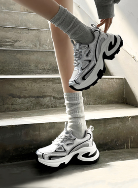 【新品】2025秋季新款老爹鞋女轻便厚底运动鞋百搭增高休闲鞋