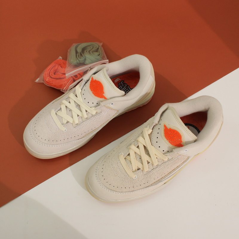 耐克女鞋AIRJORDAN2篮球鞋