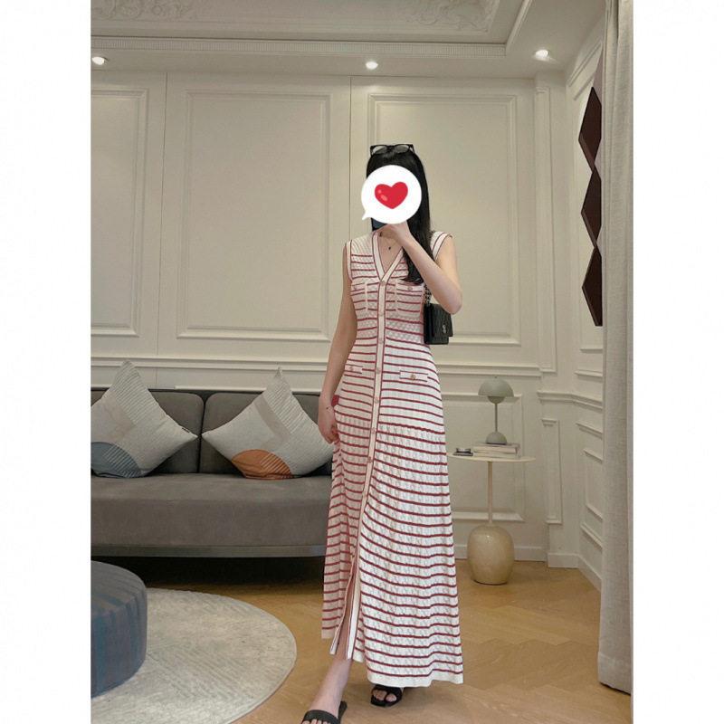 2026春夏新款女装法式黑白条纹长款无袖针织连衣裙时尚气质裙子